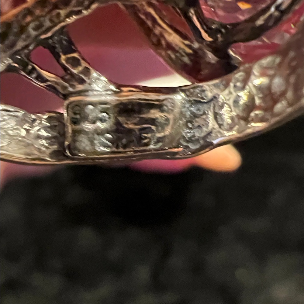 Elegant Silver Ring With Large Gemstone - image 5